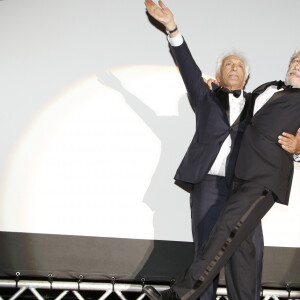 Gérard Darmon et Alain Chabat - Soirée à l'occasion des 25 ans du film "La Cité de la peur" aux allées des Libertés lors du 72ème Festival International du Film de Cannes. Le 16 mai 2019 © Christophe Aubert via Bestimage
