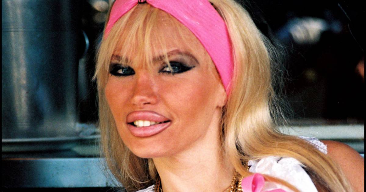 Archives Lolo Ferrari Paris Le 27 Janvier 1996 Purepeople Archives Lolo Ferrari Paris Le 27 Janvier 1996 Purepeople
