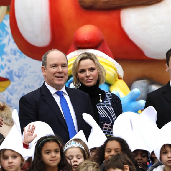 Camille Gottlieb, le prince Albert II de Monaco, la princesse Charlène, Louis Ducruet lors de la remise de cadeaux de Noël aux enfants monégasques au palais à Monaco le 18 décembre 2019. © Claudia Albuquerque / Bestimage