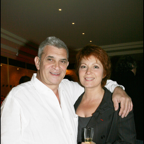 Véronique Genest et son mari Meyer Bokobza - Générale de la pièce "L'arbre de joie" de Louis Michel Colla et David Khayat, mise en scène par Christophe Lidon, au théâtre de la Gaîté Montparnasse. Paris. Le 21 mars 2007.