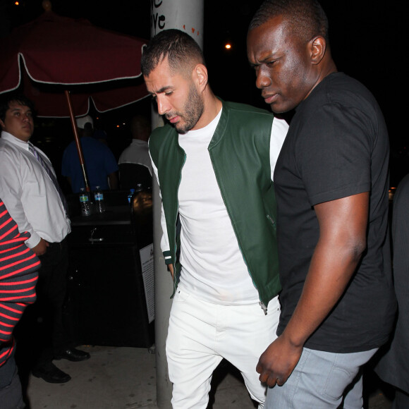 Karim Benzema - La chanteuse Rihanna et Karim Benzema arrivent, comme par hasard, séparément au Hooray Henry's nightclub à West Hollywood, le 19 juin 2015.