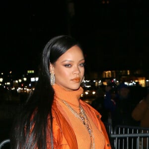 Rihanna à la sortie de l'évènement Bergdorf Goodman for her Fenty à New York, le 7 février 2020.