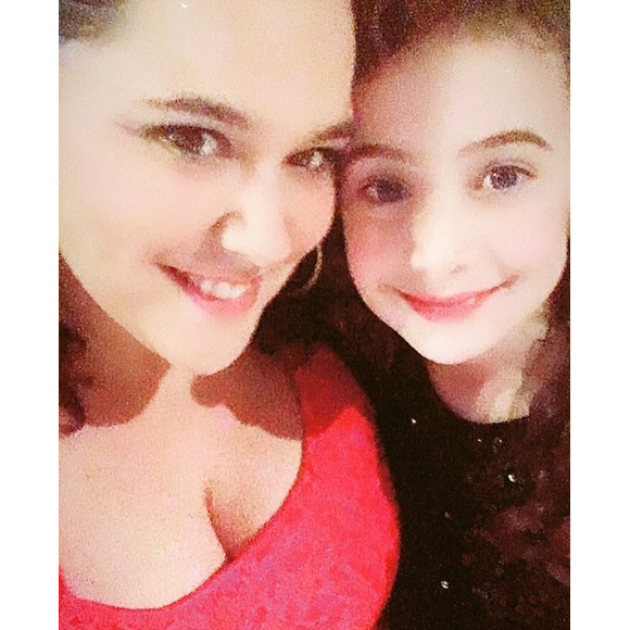 Magalie Vaé et sa fille Elia sur Instagram. Le 25 décembre 2018.
