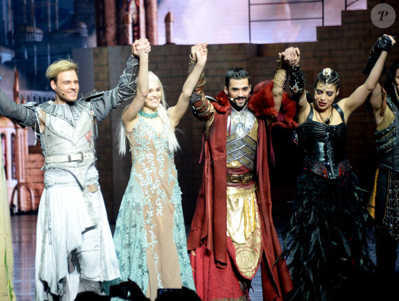 Charlie Boisseau, Camille Lou, Florent Mothe et Zaho lors de la dernière représentation parisienne de "La légende du roi Arthur" au Palais des Congrès à Paris, le 16 janvier 2016, avant une tournée dans toute la France courant 2016. © Veeren/Bestimage