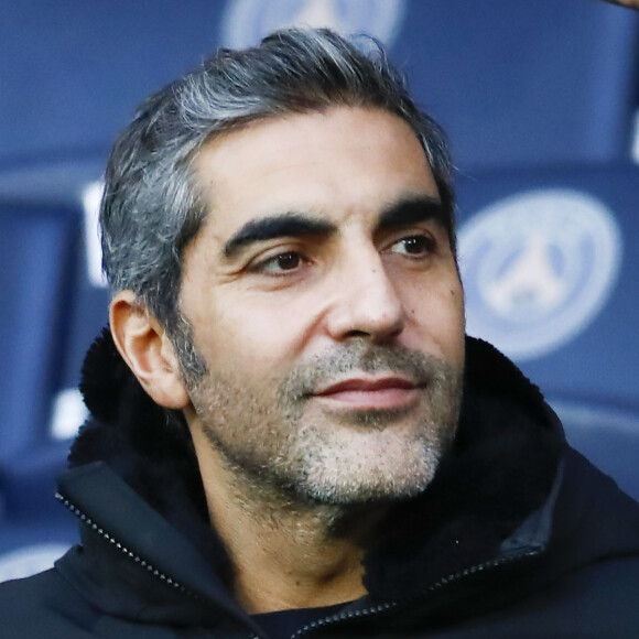 Franck Gastambide et et Ary Abittan dans les tribunes du match de Ligue 1 Conforama PSG 5-0 Montpellier au Parc des Princes à Paris le 1 février 2020 © Gwendoline Le Goff / Panoramic / Bestimage