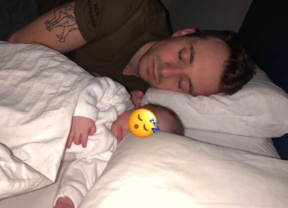 Hugo Clément et sa fille Jim sur Instagram, le 29 mars 2020.