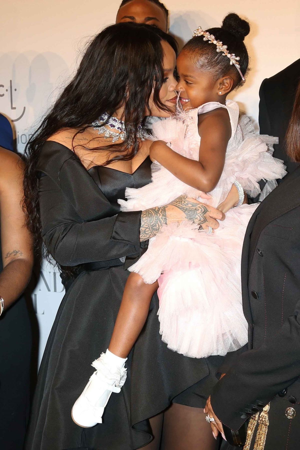 Rihanna Son Age Limite Pour Devenir Maman De 3 Ou 4 Enfants Purepeople