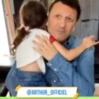 Arthur : Sa fille Manava s'incruste en live dans son émission