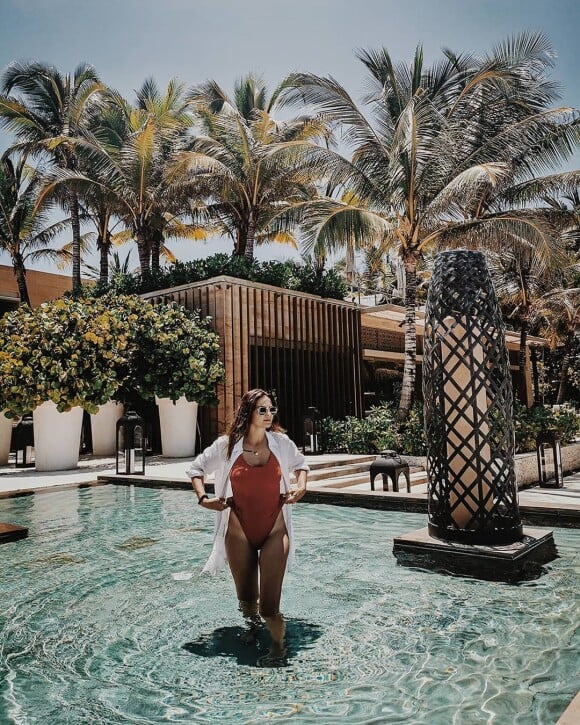 Julia Flabat en maillot de bain à Bali, le 22 mars 2020