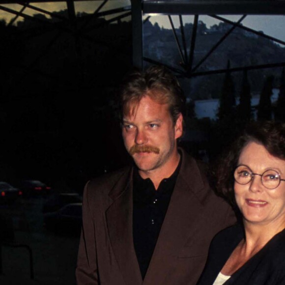 Kiefer Sutherland et sa mère Shirley Douglas à Los Angeles. @Photos/ZUMAPRESS/Photoshot/ABACAPRESS.COM