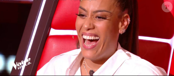 Amel Bent lors des K.O de "The Voice". Émission du samedi 11 avril 2020, TF1