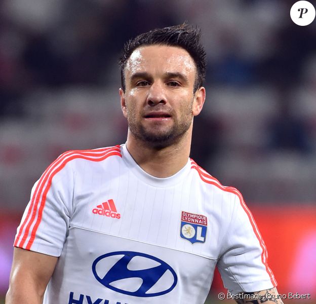 https://static1.purepeople.com/articles/7/38/35/37/@/5528228-mathieu-valbuena-le-joueur-de-l-equipe-624x600-2.jpg