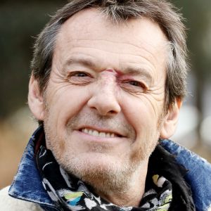 Jean-Luc Reichmann lors du photocall de la série "Léo Matteï, Brigade des mineurs" lors du 22ème Festival des créations télévisuelles de Luchon, France, le 7 février 2020. © Patrick Bernard/Bestimage