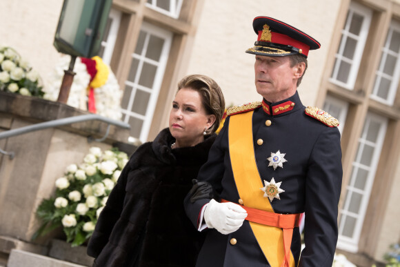 Le grand-duc Henri de Luxembourg et la grande-duchesse Maria Teresa de Luxembourg lors des obsèques du grand-duc Jean de Luxembourg en la cathédrale Notre-Dame à Luxembourg le 4 mai 2019.
