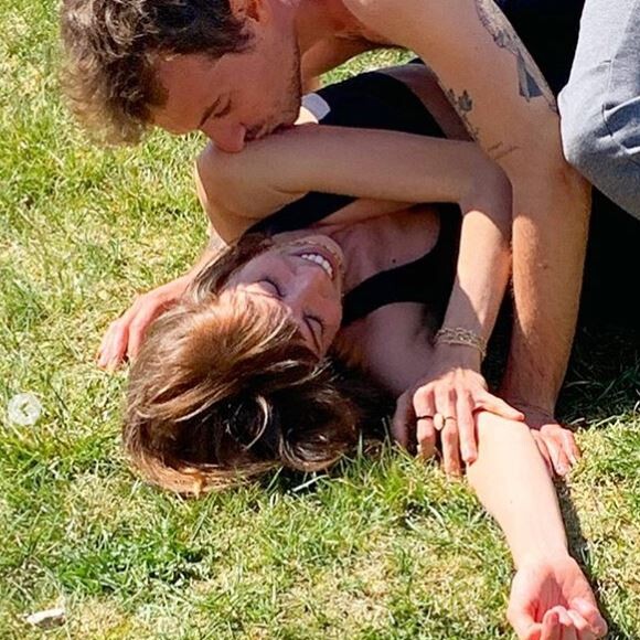Alexandra Rosenfeld, sa séance de yoga interrompue par Hugo Clément, le 14 avril 2020