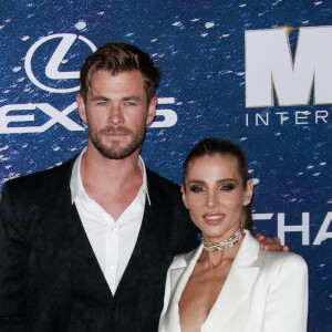 Chris Hemsworth et sa femme Elsa Pataky à la première de "M.I.B. International" au cinéma AMC Lincoln Square 13 à New York, le 12 juin 2019.