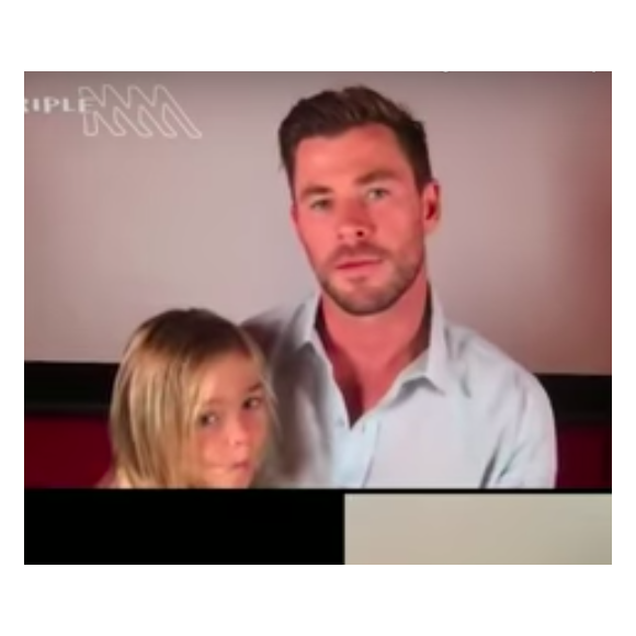 Chris Hemsworth perturbé par son fils Tristan pendant une interview