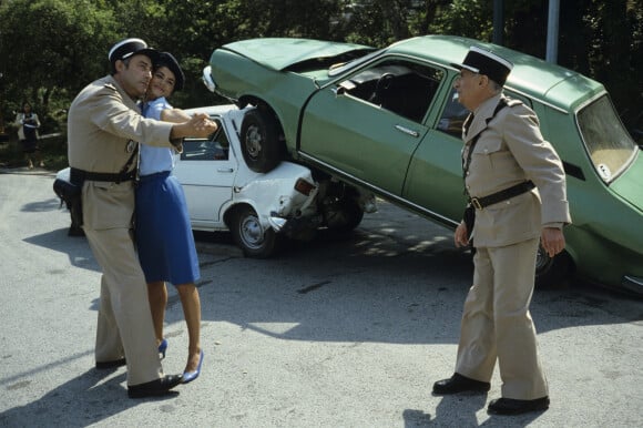 Guy Grosso, Elisabeth (Babeth) Etienne et Louis de Funès lors du tournage du film "Le Gendarme et les gendarmettes" en novembre 1982.