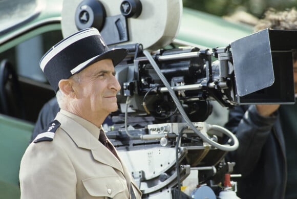 Louis de Funès sur le tournage du film "Le Gendarme et les gendarmettes" en novembre 1982.