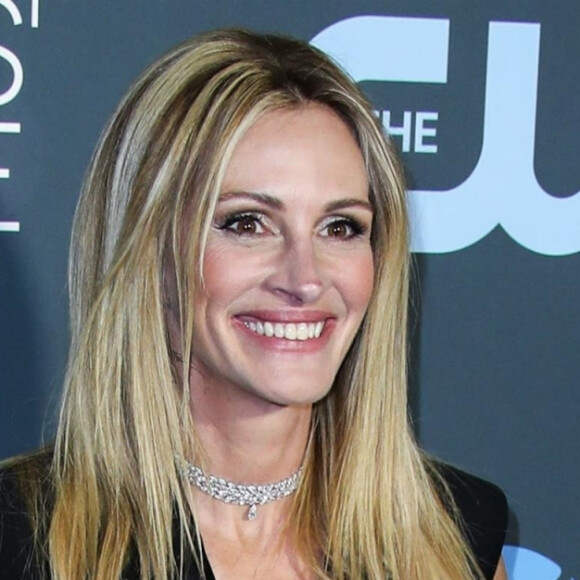 Julia Roberts - Photocall de la 24ème soirée des "Annual Critics's Choice Awards" à Santa Monica. Le 13 janvier 2019.