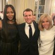 Naomi Campbell, le président Emmanuel Macron, Brigitte Macron et Pierpaolo Piccioli lors du dîner offert par le président de la République et madame Brigitte Macron en l'honneur de la création et à l'occasion de la semaine de la mode, au palais de l'Élysée. Paris, le 24 février 2020.