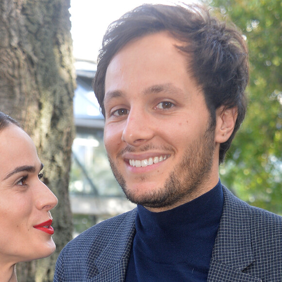 Vianney Bureau (Vianney), sa compagne Catherine Robert - People au défilé Lacoste Collection Prêt-à-Porter Printemps/Eté 2020 lors de la Fashion Week de Paris, le 1er octobre 2019. © Veeren Ramsamy-Christophe Clovis/Bestimage