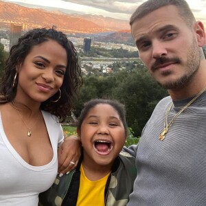 Violet (9 ans), la fille de Christina Milian, sur Instagram. Avec M. Pokora à Los Angeles. Février 2020.