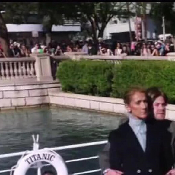 Céline Dion était l'invitée exceptionnelle de James Corden dans l'émission "Carpool Karaoke". La chanteuse québécoise a rejoué la scène mythique du film "Titanic", pour lequel elle a interprété la bande-originale. Mai 2019.