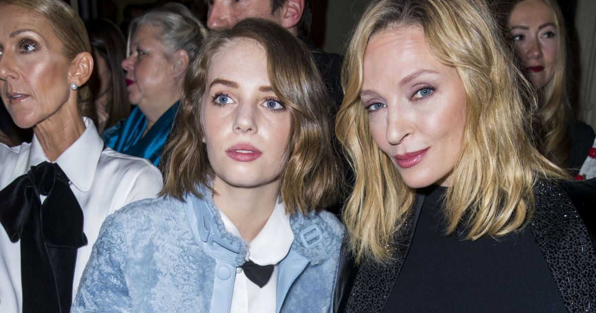 Uma Thurman et sa fille Maya Hawke en front row du défilé de mode Haute