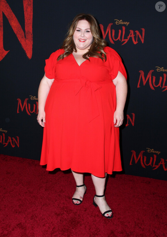 Chrissy Metz à la première de Mulan au théâtre El Capitan ans le quartier de Hollywood à Los Angeles, le 9 mars 2020