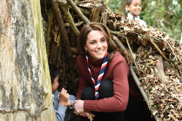 Catherine (Kate) Middleton, duchesse de Cambridge, se rend au siège des scouts de Gilwell Park pour en apprendre davantage sur leur nouvelle organisation et leur mode de vie. Londres, le 28 mars 2019