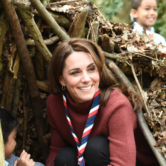 Catherine (Kate) Middleton, duchesse de Cambridge, se rend au siège des scouts de Gilwell Park pour en apprendre davantage sur leur nouvelle organisation et leur mode de vie. Londres, le 28 mars 2019