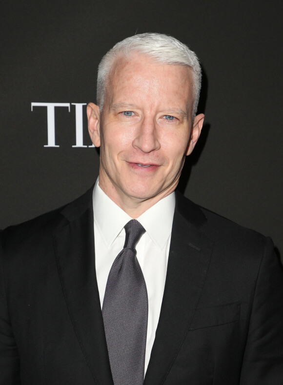 Anderson Cooper - Les célébrités posent lors du photocall de la soirée "J/P HRO" à Los Angeles le 5 janvier 2019.