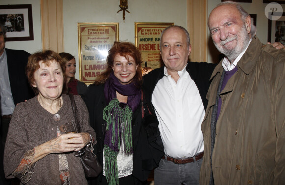 Annick Alane, Agathe Natanson, François Berléand et Jean-Pierre Marielle en décembre 2011 au Théâtre Edouard VII à Paris pour la générale de la pièce Quadrille.