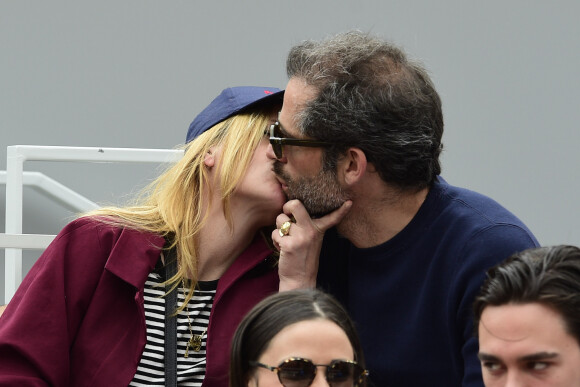 Charlie Bruneau et son compagnon Jean-Baptiste Pouilloux dans les tribunes lors des internationaux de tennis de Roland Garros à Paris, France, le 30 mai 2019. © Jean-Baptiste Autissier/Bestimage