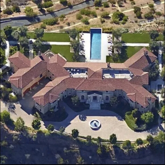 Vue aérienne de la maison de l'acteur et producteur Tyler Perry, le 7 mai 2020 dans un quartier protégé de Beverly Hills à Los Angeles, que Meghan Markle et le prince Harry occupent en son absence.