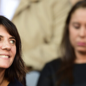 Estelle Denis dans les tribunes lors du match de championnat de Ligue 1 Conforama opposant le Paris Saint-Germain au Racing Club de Strasbourg Alsace au Parc des princes à Paris, France, le 14 septembre 2019. Le PSG a gagné 1-0. © Jean-Baptiste Autissier/Panoramic/Bestimage