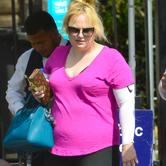 Exclusif - Rebel Wilson est allée à la salle de sport avec son coach sportif à Los Angeles, le 2 mars 2020.