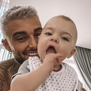 Thibault Garcia avec son fils Maylone, le 8 mai 2020, sur Instagram