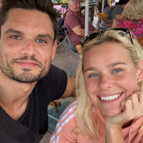 Florent Manaudou a révélé son histoire d'amour avec Pernille Blume le 14 février 2020 sur Instagram.