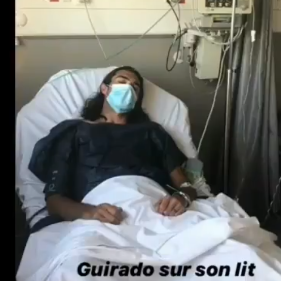 Aqababe dévoile des photos de Julien Guirado à l'hôpital après un gros malaise - 19 mai 2020