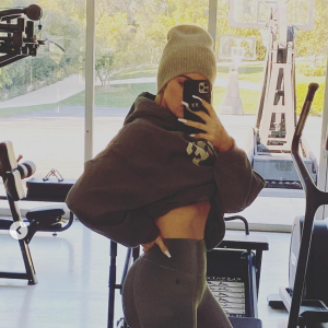 Khloé Kardashian dans sa salle de sport. Janvier 2019.