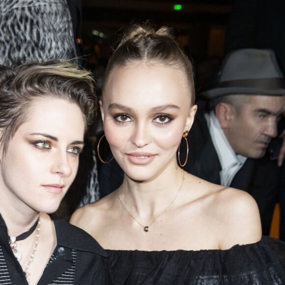 Kristen Stewart, Lily-Rose Depp - Front row du défilé Chanel Métiers d'Art 2019 / 2020 au Grand Palais à Paris le 4 décembre 2019 © Olivier Borde / Bestimage