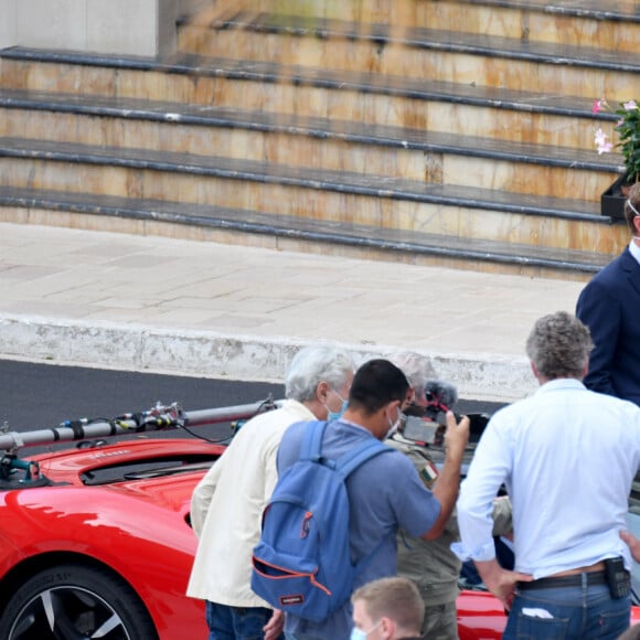 Pierre et Andréa Casiraghi - Tournage du remake du court métrage "C'était un rendez-vous" avec cette fois-ci comme acteur principal le pilote monégasque de l'écurie Ferrari C.Leclerc au volant d'une Ferrari SF90 Stradale sur le parcours du Grand Prix de Monaco bouclé pour l'occasion durant deux heures le 24 mai 2020. © Bruno Bebert/Bestimage