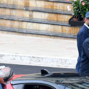 Michel Ferry, le commissaire général du Grand Prix, Andréa Casiraghi et Charles Leclerc - Tournage du remake du court métrage "C'était un rendez-vous" avec cette fois-ci comme acteur principal le pilote monégasque de l'écurie Ferrari C.Leclerc au volant d'une Ferrari SF90 Stradale sur le parcours du Grand Prix de Monaco bouclé pour l'occasion durant deux heures le 24 mai 2020. Le réalisateur français en 1976 avait filmé pendant 8 minutes le parcours étourdissant d'une Mercedes lancée à très haute vitesse dans les rues de Paris, au petit matin. Alors que le 78ème Grand Prix de Monaco devait se dérouler ce dimanche 24 mai, C. Lelouch a symboliquement fait un Grand Rendez-Vous avec C. Leclerc. A eux deux, ils ont fait le Grand Prix 2020. Le prince A. de Monaco entouré du président de Ferrari J. Elkann, de ses neveux A. et P. Casiraghi avec son femme, B. Borromeo, mais aussi du maire de la Principauté M. G. Marsan, le ministre de l'intérieur P. Cellario et la direction de l'Automobile Club de Monaco. © Bruno Bebert/Bestimage