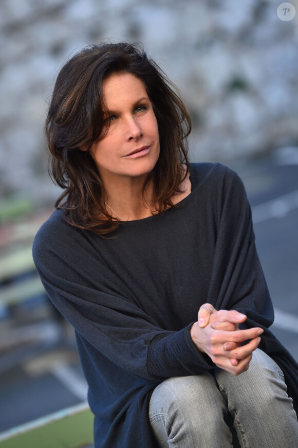 Astrid Veillon participe à la campagne "Lecture pour tous" au collège Ségurane à Nice le 6 février 2017. © Bruno Bebert / Bestimage