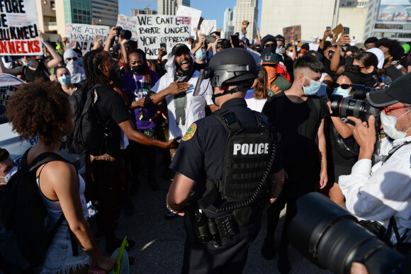 Une vague de manifestations contre les violences policières, suite à la mort de George Floyd, secoue les États-Unis. Mai 2020.