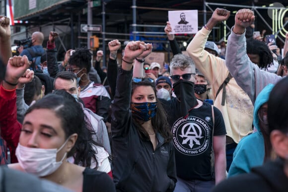 Une vague de manifestations contre les violences policières, suite à la mort de George Floyd, secoue les États-Unis. Mai 2020.