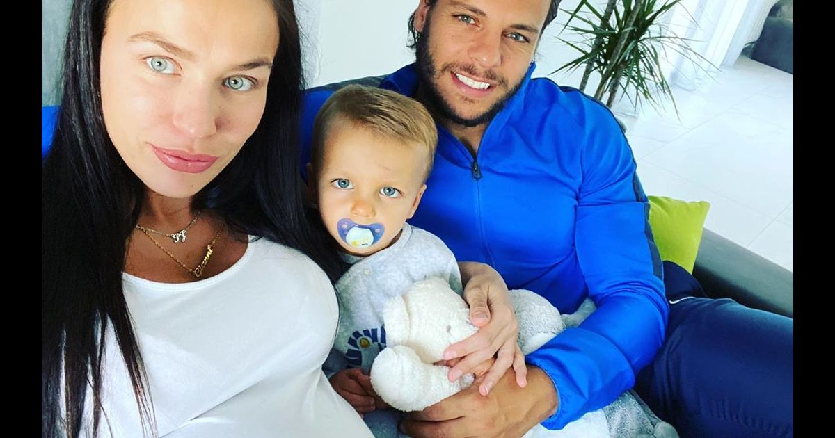 Julie Ricci avec son fils Gianni et son mari PierreJean