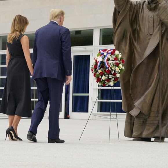 Le président des États-Unis Donald Trump et son épouse, la First Lady Melania Trump visitent le sanctuaire national Saint-Jean-Paul II (Saint John Paul II National Shrine) à Washington, D.C. Le 2 juin 2020.